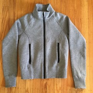 lululemon athletica jacket size 2 great condition